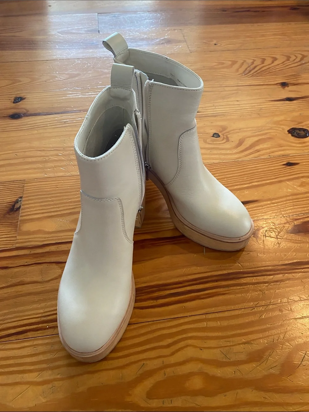 New Dolce Vita Cream Platform Ankle Boots with Side Zip